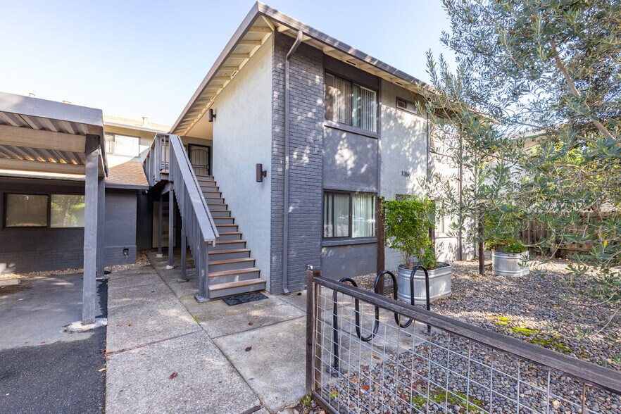 More Photos Of 1356 Monte Vista Ave, Saint Helena Apartments For Sale
