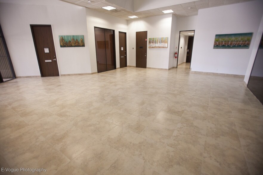 More Photos Of 6430 Richmond Ave, Houston Office For Sale