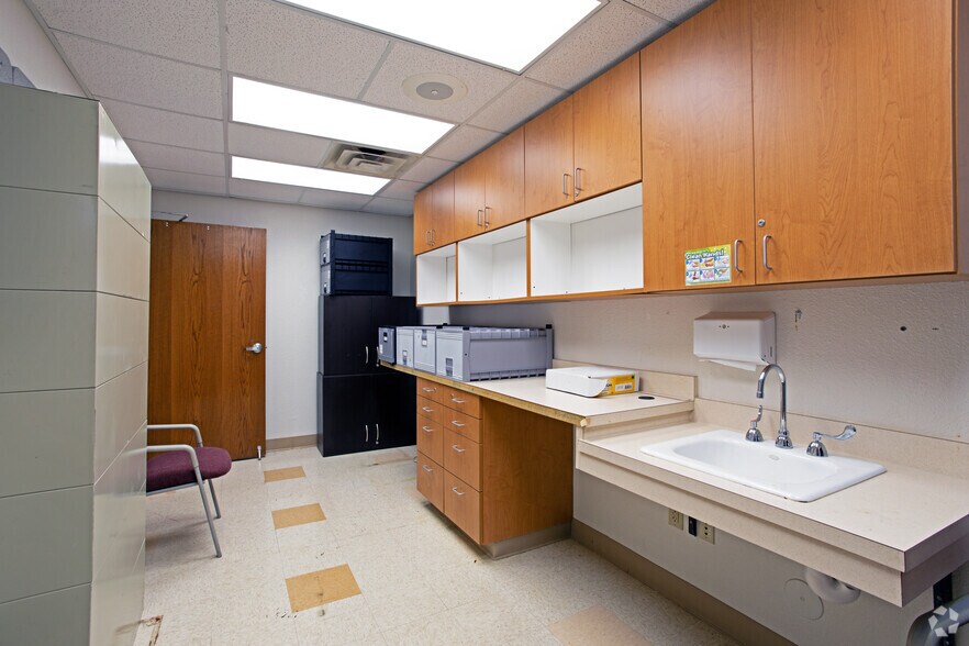 More Photos Of 401 W Jasper Dr, Killeen Medical For Sale