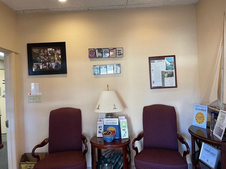 More Photos Of 621 Broadway, Chesterton Medical For Sale