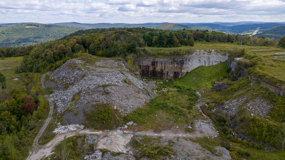 More Photos Of 441 Peck Hill Rd, New Milford Warehouse For Sale