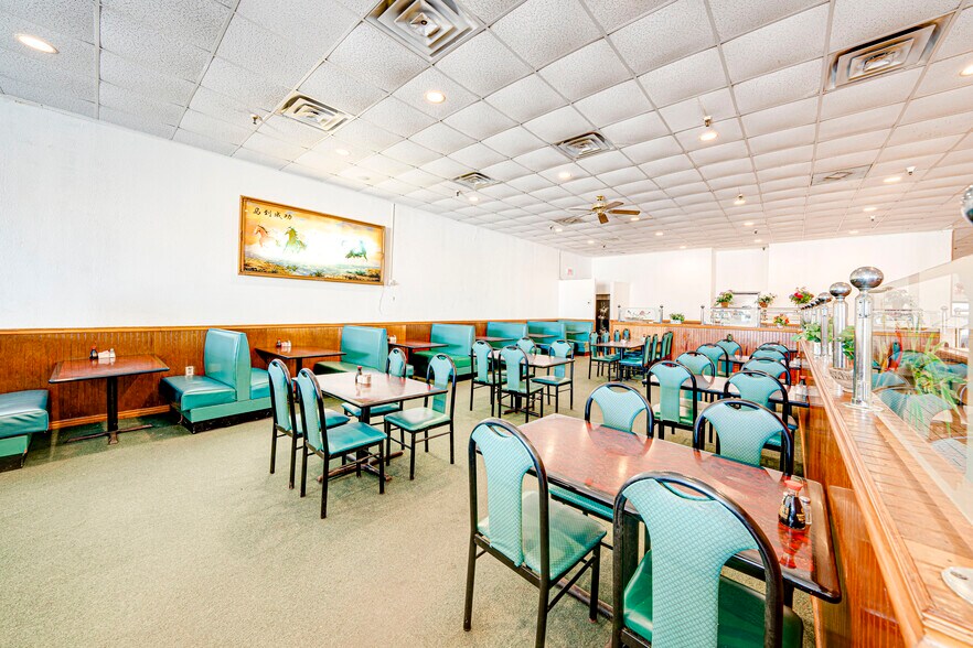 More Photos Of 1400 W Moore Ave, Terrell Restaurant For Sale