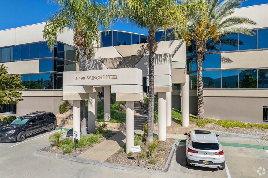 More Photos Of 27315 Jefferson Ave, Temecula Unknown For Lease