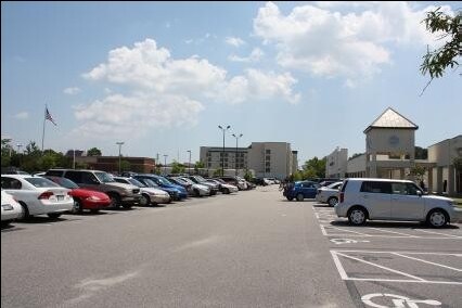 More Photos Of 5000 Market St, Wilmington Schools For Lease