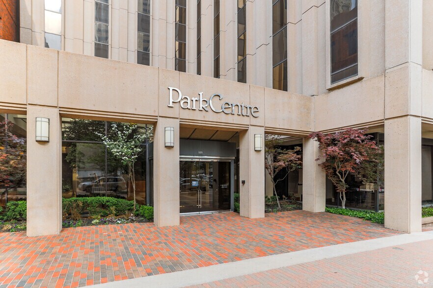 More Photos Of 525 S Main St, Tulsa Office For Lease