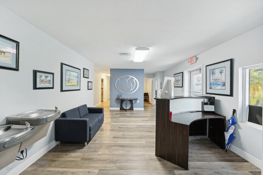 More Photos Of 3209 30th Ave S, Saint Petersburg Office For Sale