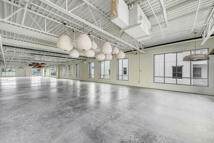 More Photos Of 2210-2280 Newport Blvd, Newport Beach Apartments For Lease