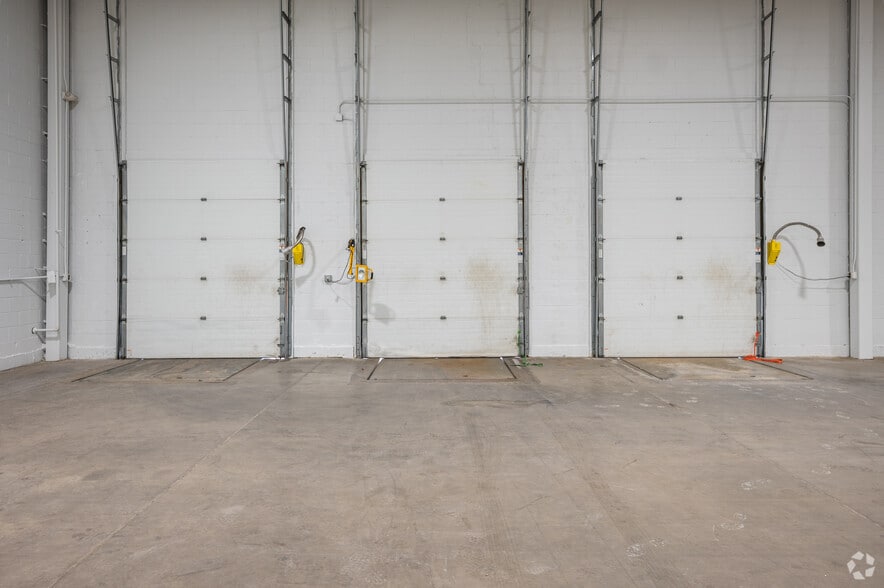 More Photos Of 60 Maple St, Mansfield Distribution For Lease