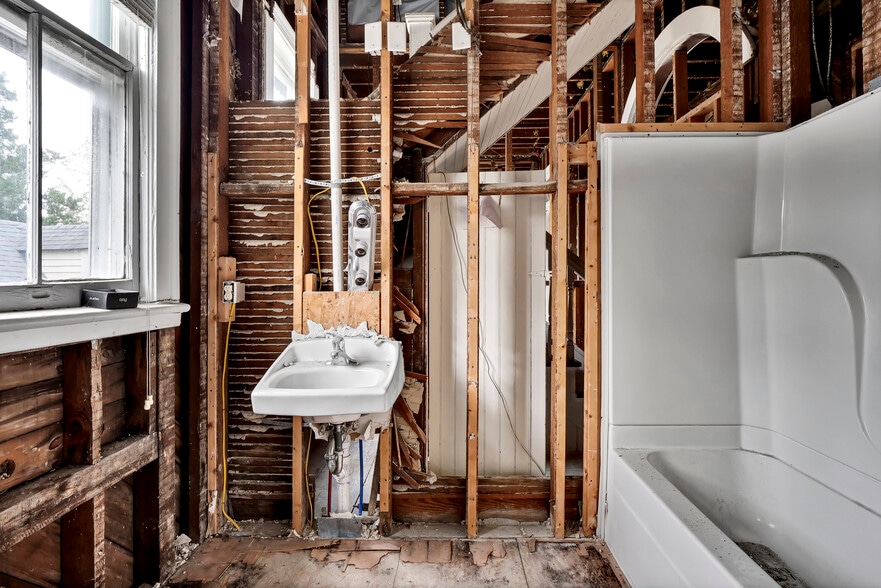 More Photos Of 708 Market St, Wilmington Apartments For Sale