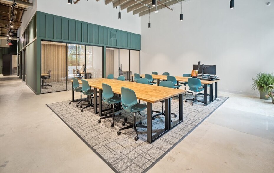 More Photos Of 919 Berryhill Rd, Charlotte Coworking Space