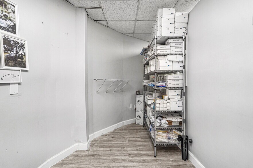 More Photos Of 2645 SW 37th Ave, Miami Medical For Sale