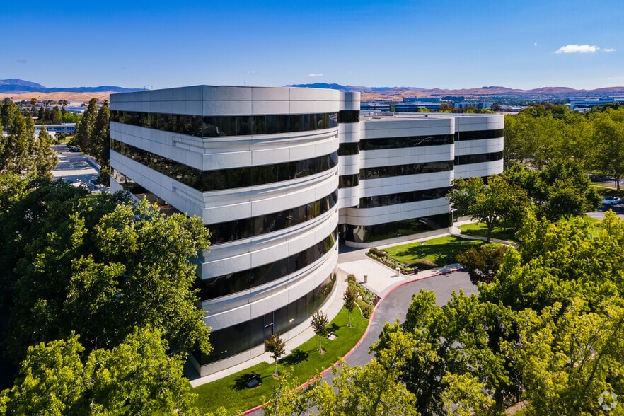 More Photos Of 4900 Hopyard Rd, Pleasanton Unknown For Lease