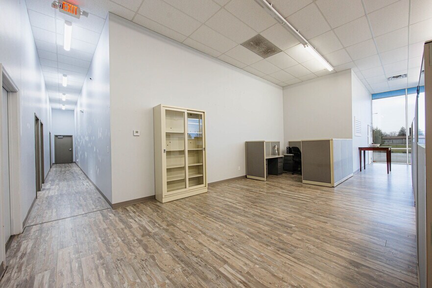 More Photos Of 4011 E Main St, Columbus Freestanding For Lease