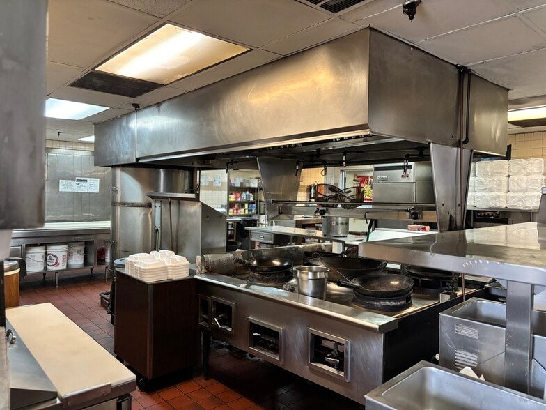 More Photos Of 3134 Prospect Ave, Kansas City Fast Food For Sale