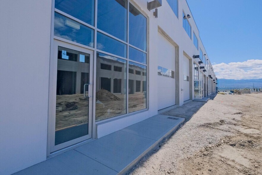 More Photos Of 3179 Appaloosa Rd, Kelowna Warehouse For Sale
