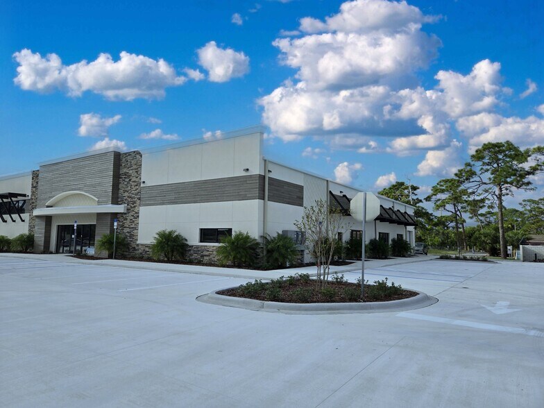 More Photos Of 7211 Waelti Dr, Melbourne Freestanding For Sale