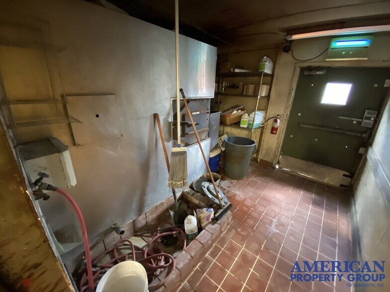 More Photos Of 406 US Highway 41 Byp N, Venice Restaurant For Lease