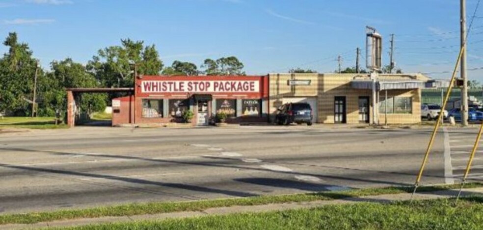 More Photos Of 717 Highway Ave, Blackshear Storefront Retail Office For Sale