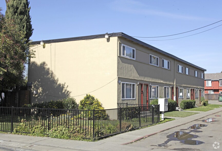 Primary Photo Of 188 Laurel Ave, Hayward Apartments For Sale