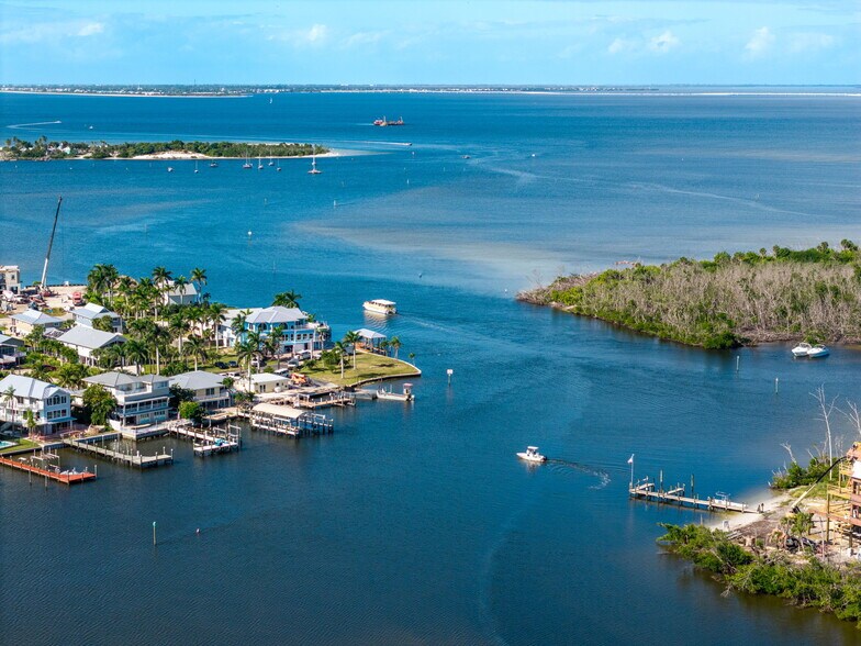 More Photos Of 18850 San Carlos Blvd, Fort Myers Land For Sale