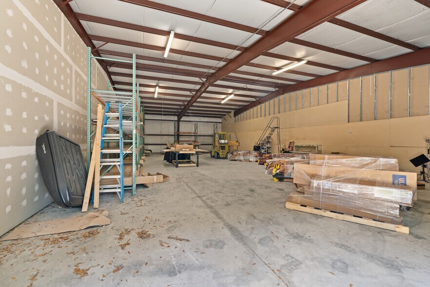 More Photos Of 30 Windsor Road, Savannah Industrial For Lease