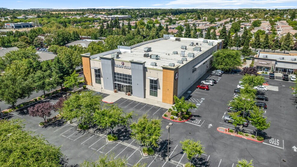 More Photos Of 1900 Del Paso Rd, Sacramento Health Club For Lease