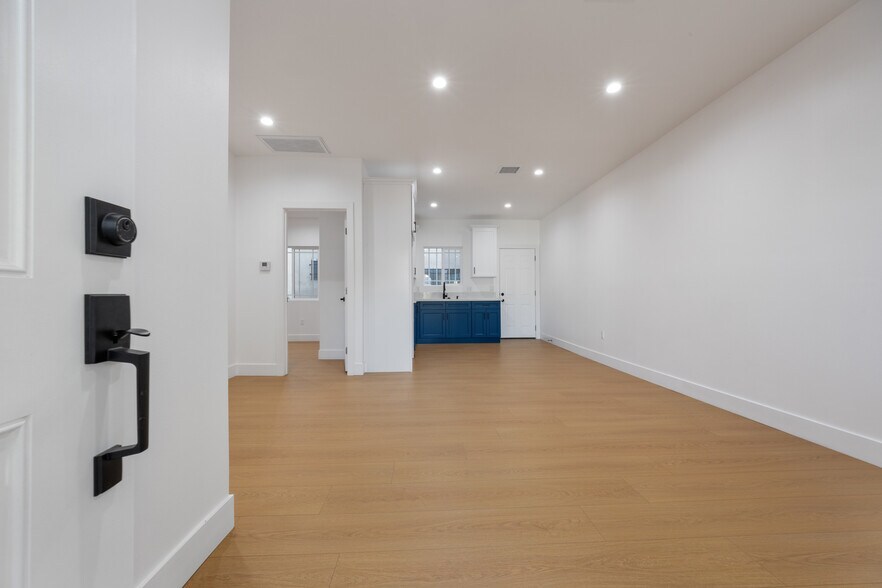 More Photos Of 8405 McKinley Ave, Los Angeles Multifamily For Sale