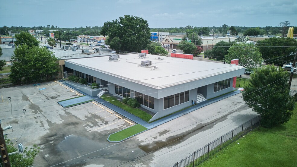 More Photos Of 6915 Antoine Dr, Houston Medical For Lease
