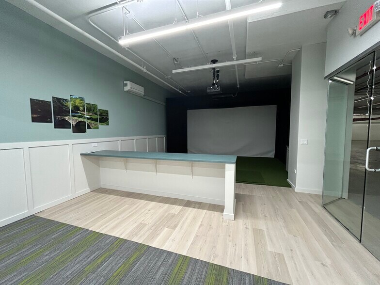 More Photos Of 111 Pfingsten Rd, Deerfield Office For Lease