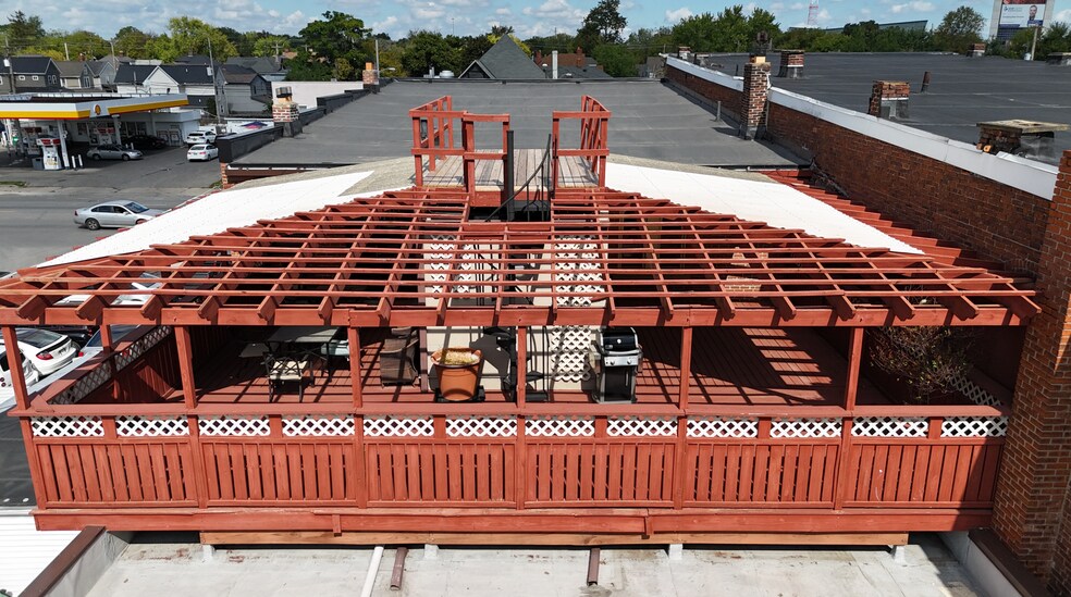 More Photos Of 975 W Broad St, Columbus Office For Lease