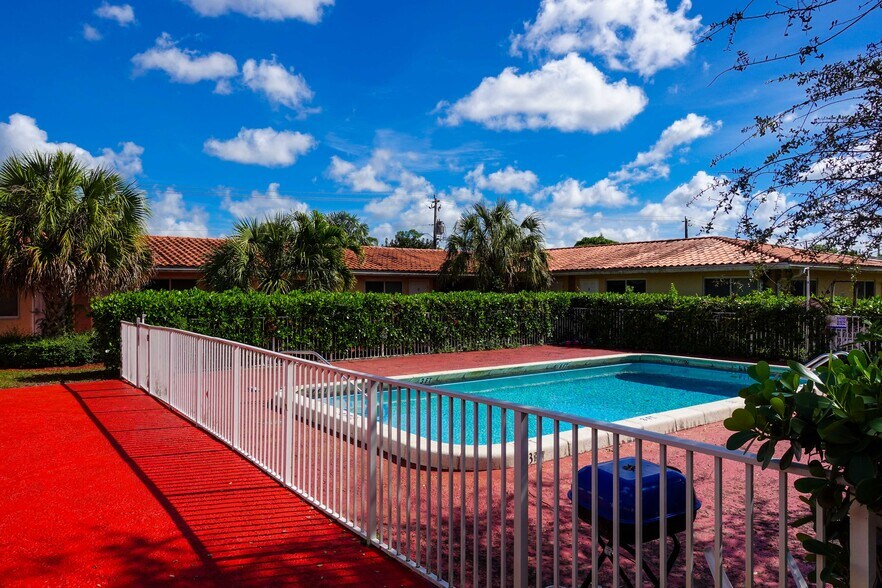 More Photos Of 8430 NW 40th St, Coral Springs Apartments For Sale