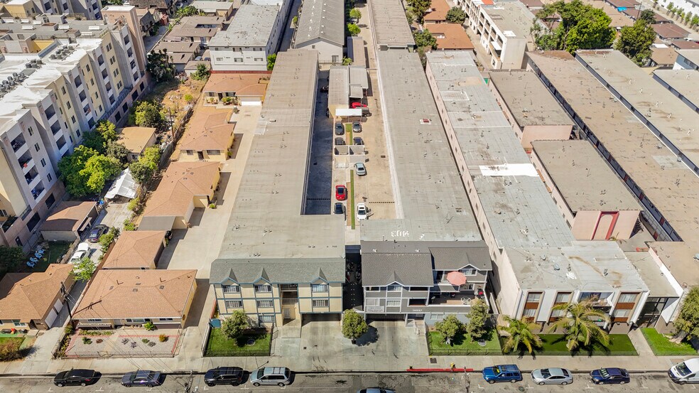 More Photos Of 14037 Cerise Ave, Hawthorne Apartments For Sale