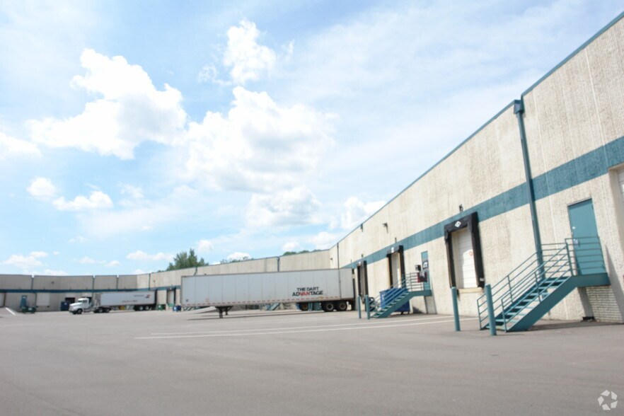 More Photos Of 1325 Eagandale Ct, Eagan Warehouse For Lease