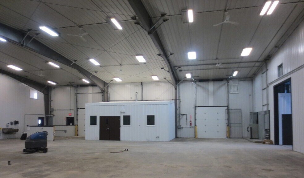 More Photos Of 86 Wheatfield Rd, Rosser Warehouse For Lease