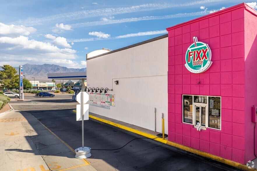 More Photos Of 325 N Sandhill Blvd, Mesquite Service Station For Sale