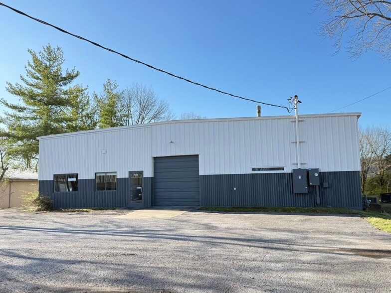 Primary Photo Of 209 Century Ct, Franklin Distribution For Lease