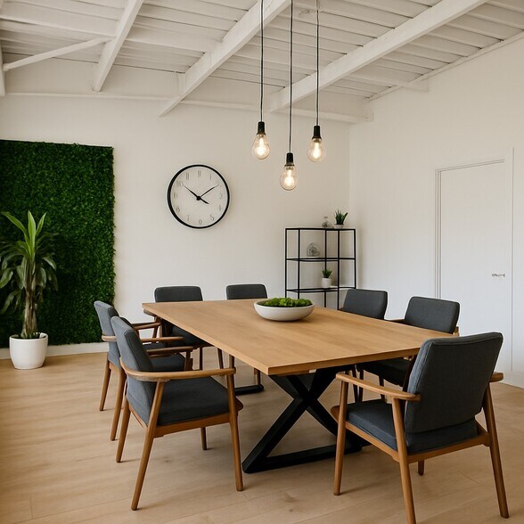 More Photos Of 2400 5th Ave S, Saint Petersburg Unknown For Lease