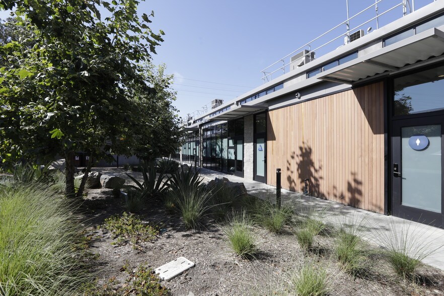 More Photos Of 606-654 Venice Blvd, Venice Loft Creative Space For Lease