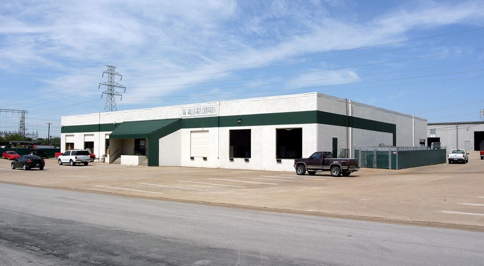 More Photos Of 7339-7341 Tower St, Richland Hills Warehouse For Lease