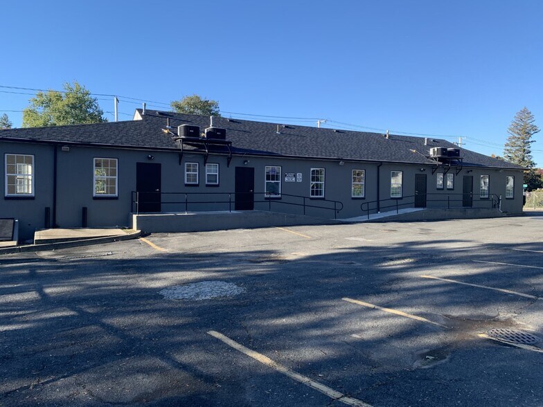 More Photos Of 207 Bayshore Rd, Deer Park Office For Lease