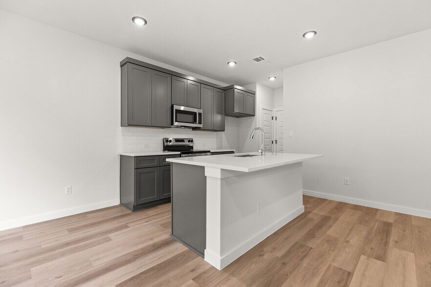More Photos Of 2600 Gattis School Rd, Round Rock Apartments For Sale