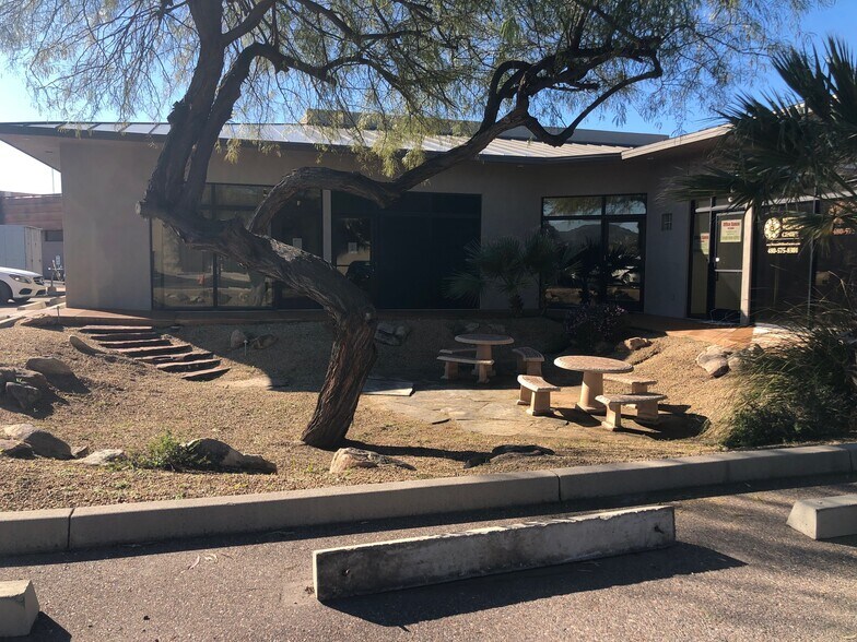 More Photos Of 25 Easy St, Carefree Office For Lease