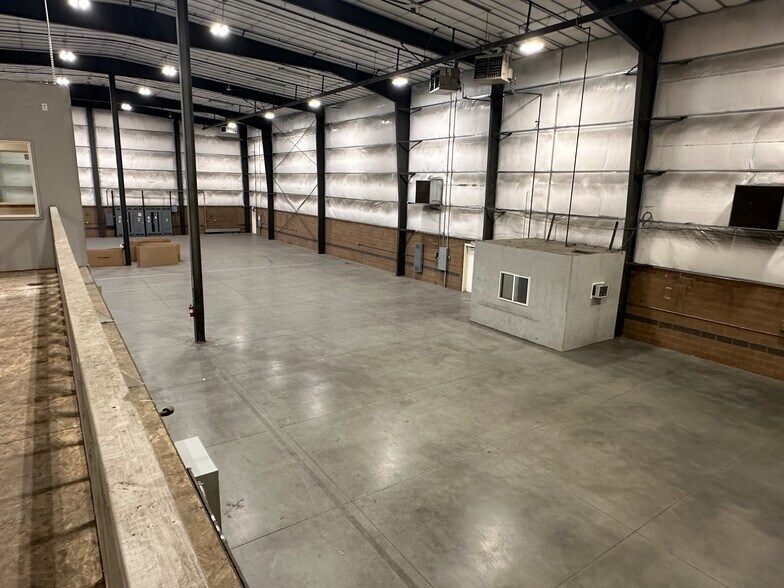 More Photos Of 1430 E Hillsboro St, Pasco Warehouse For Lease