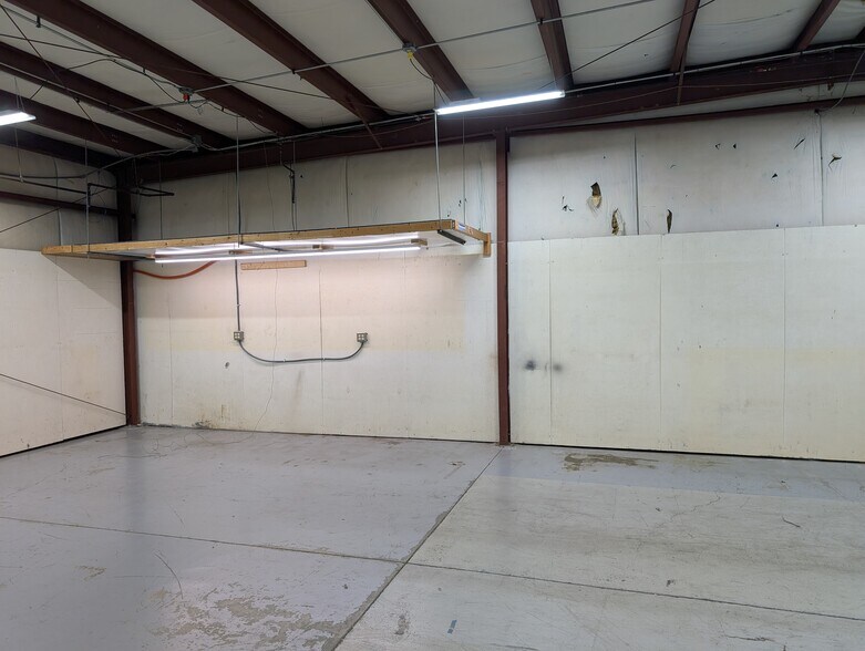 More Photos Of 4085 Pepperell Way, Dublin Distribution For Sale