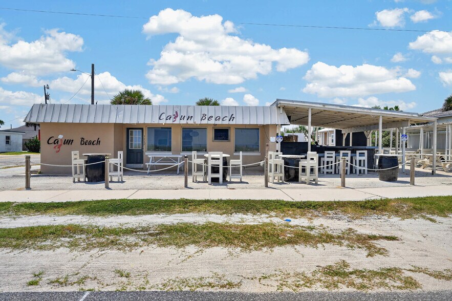 Primary Photo Of 1112 S Ocean Shore Blvd, Flagler Beach Restaurant For Sale