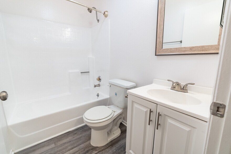 More Photos Of 311 S New Hampshire Ave, Los Angeles Apartments For Sale