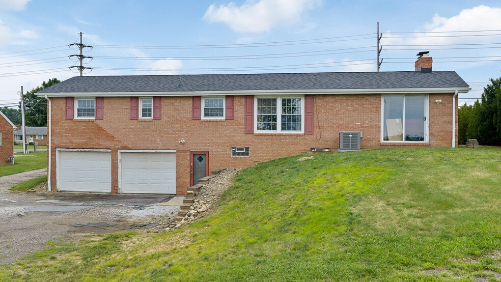 More Photos Of 6336 Middlebranch Ave NE, Canton Bank For Sale