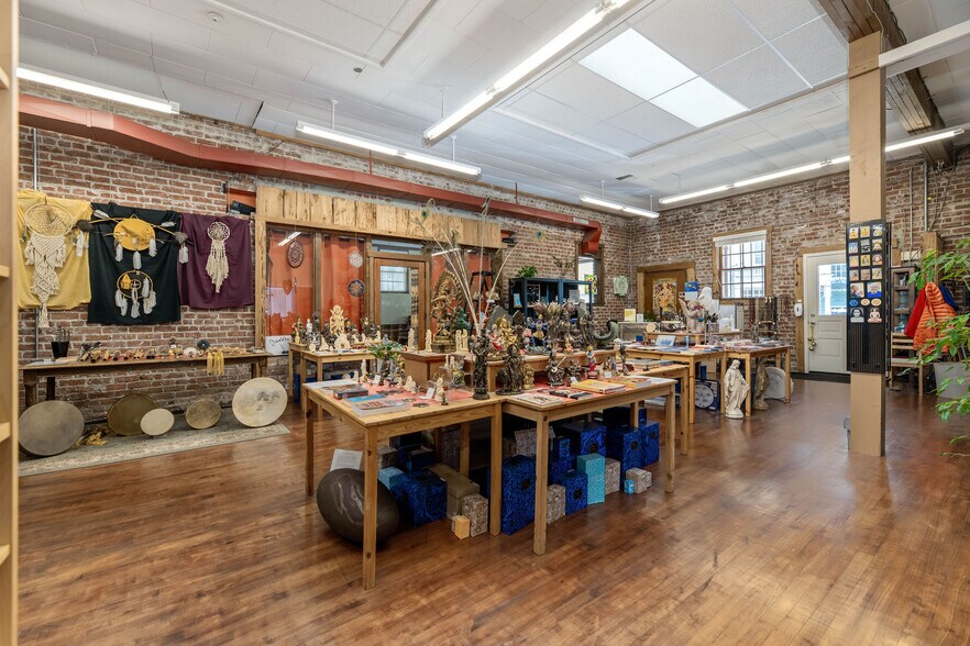 More Photos Of 200 Commercial St, Nevada City Freestanding For Sale