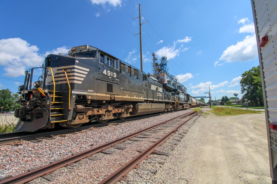 More Photos Of 14 1st SE st, Dodge Center Industrial For Sale