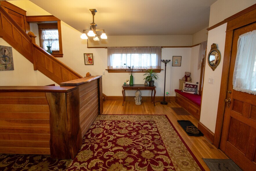 More Photos Of 340 NW 7th St, Corvallis Office For Sale